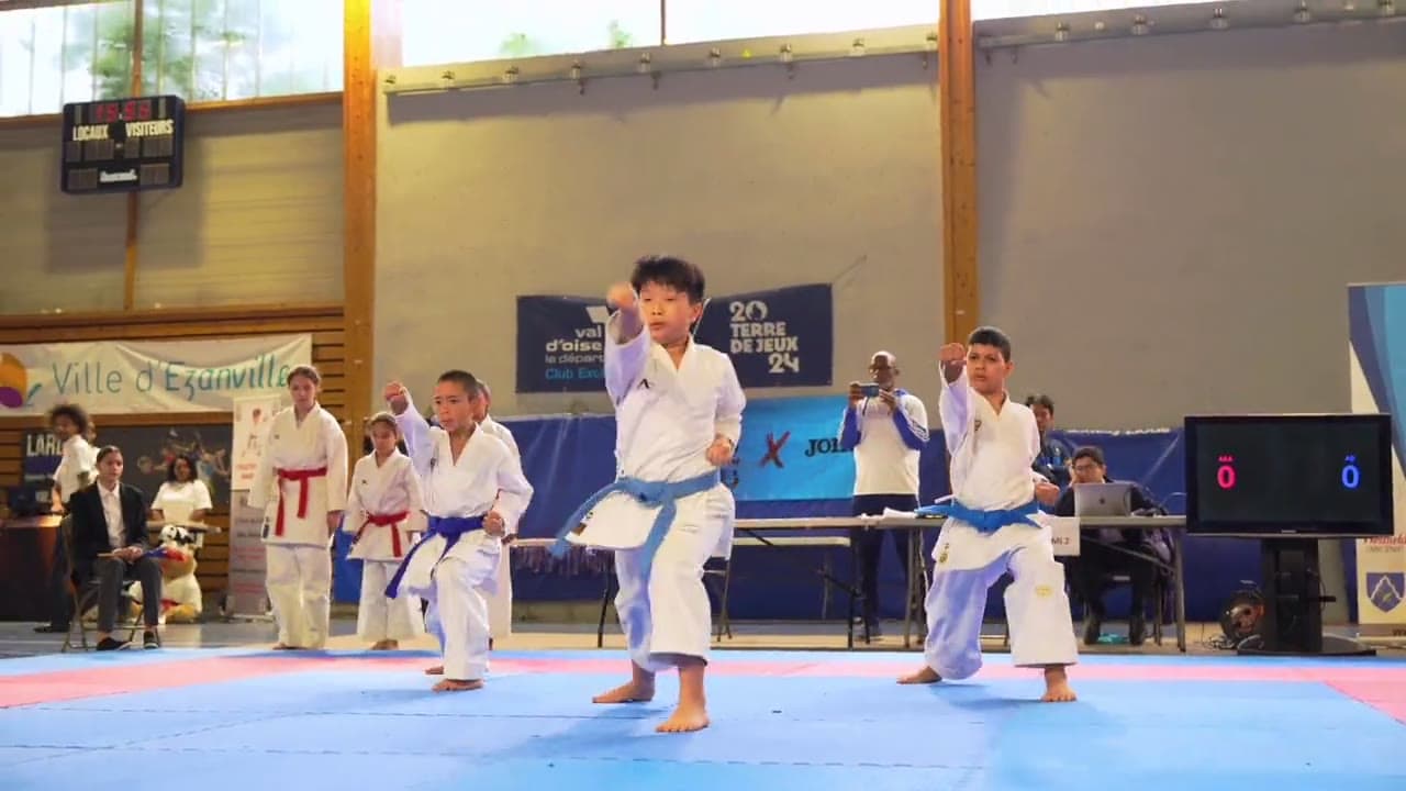 La Banzaï Cup au gymnase d'Ézanville : une première compétition pour les jeunes karatékas